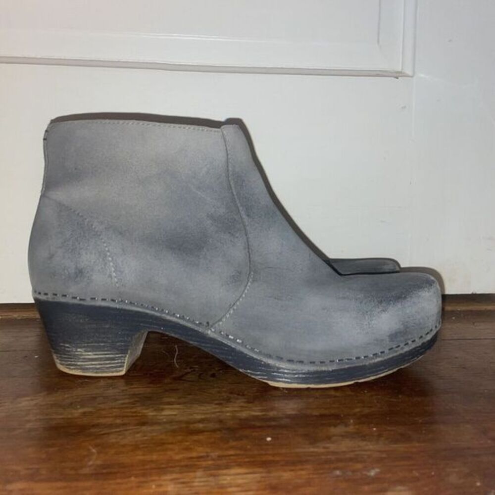 Dansko 41 Maria Gray Nubuck Leather